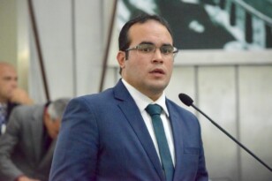 Read more about the article Covid-19: Davi Maia faz indicação para aquisição de cloroquina e hidroxicloroquina