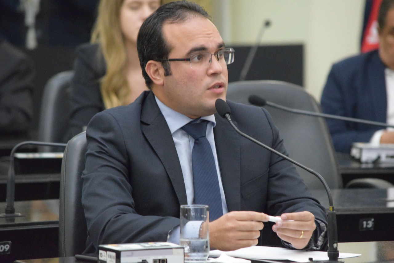 You are currently viewing Aprovada PEC que garante participação da ALE em conselhos estaduais