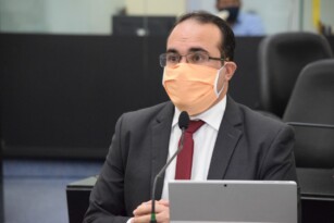 Read more about the article Aprovado projeto de Davi Maia que institui a Declaração Alagoana de Direitos de Liberdade Econômica