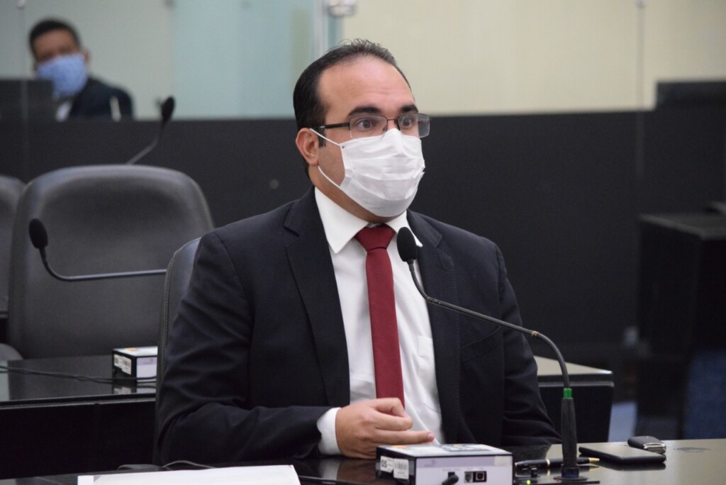 Davi Maia apresenta novas denúncias contra o Lacen