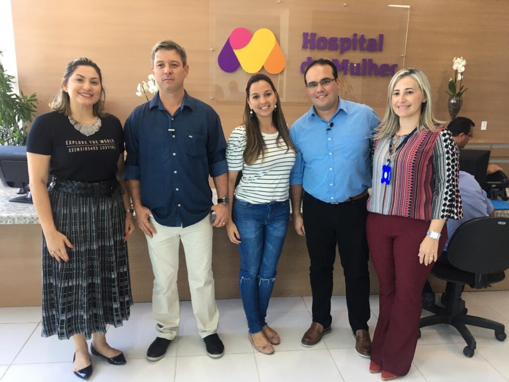 Deputados Davi Maia e Cabo Bebeto visitam Hospital da Mulher