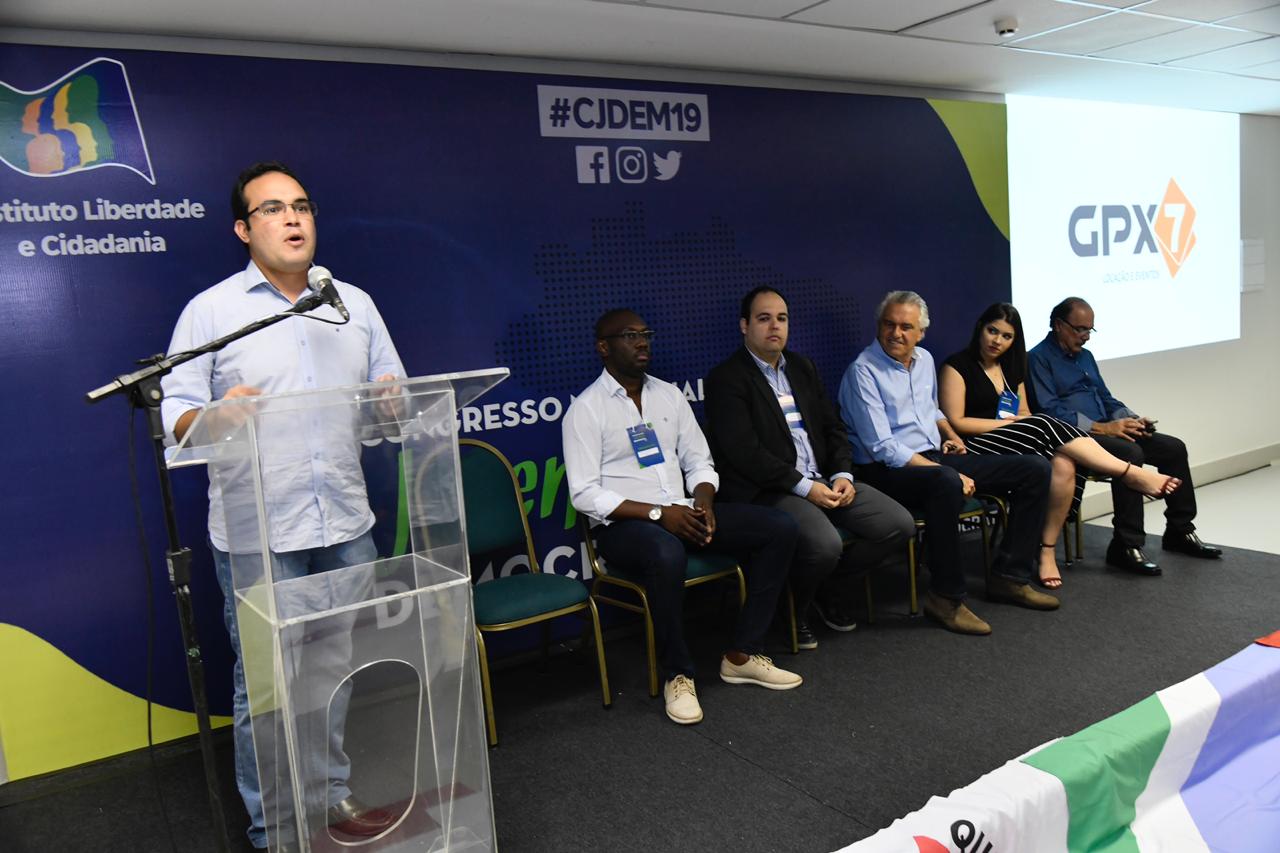 You are currently viewing Deputado Davi Maia é destaque em encontro nacional do Democratas