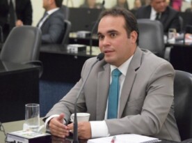 Read more about the article Projeto cria pensão especial para profissionais que venham a falecer atuando no combate à Covid-19
